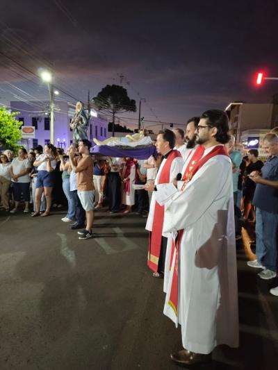 Procissão reúne milhares de fiéis em Laranjeiras do Sul e emociona comunidade na Sexta-feira Santa